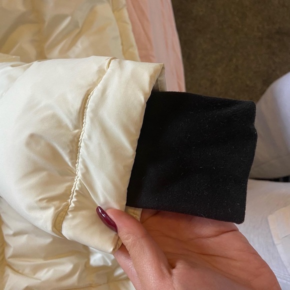 aritzia tna superpuff regular length - Picture 5 of 7